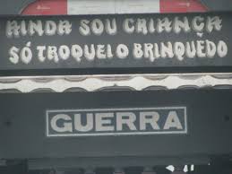 Resultado de imagem para frases de parachoque de caminhÃ£o engraÃ§adas