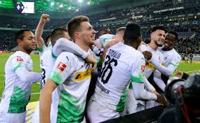 Fifa 20 bremen vs gladbach. Forgetful Bensebaini Sinks Bayern As Gladbach Stay Top In Germany World Soccer Talk