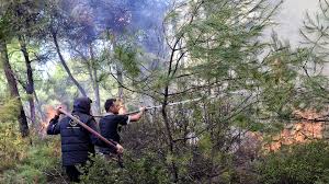 Από το ζευγολατιό (έδρα δήμου). Pyrkagia Sto Kalentzi Korin8ias Ertnews Gr