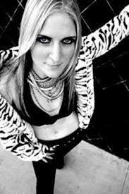 Mike Stringer's Instagram, Twitter & Facebook