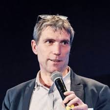 Redéfinir le leadership : comment les managers s'adaptent à l'IA