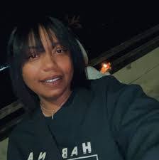 Shannon Helseth's Instagram, Twitter & Facebook