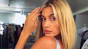Trotzdem justin bieber wurde berühmt nachdem er seinen gesang. Neon Haare Hailey Bieber Zeigt Den Neusten Frisuren Trend Intouch