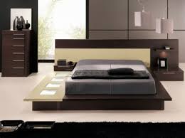 To get the modern italian look for your bedroom, you need to get beds and furniture that have clean lines, and an uncluttered style. Customized Bedroom Sets Designer Double Bed Manufacturer From Vadodara