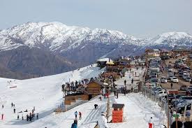 Se pueden practicar diferentes deportes como esquí, trekking, montañismo y mountain bike dependiendo. Valle Nevado Farellones And El Colorado To Santiago Transfer 2021