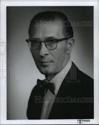 1973 Press Photo Harold E. Spitzer, Vice President of The Sherwin-Williams  Co.