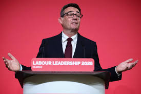 UK Poll: Labour Leads Reform in Latest Sign of Burnham Boost - Bloomberg
