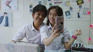 Download dan nonton film subtitle indonesia streaming film bioskop dengan kualitas bluray 360p 480p dan 720p movie subtitle indonesia. Link Download Film Dua Garis Biru Full Hd Tersedia Cara Nonton Film Dua Garis Biru Streaming Online Tribun Pekanbaru