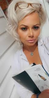 Kate Durst's Instagram, Twitter & Facebook