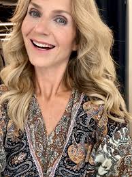 Kara Preston Thoma (@24karatsold) • Instagram photos and videos