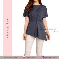 Namun dengan banyak baju wanita modis yang ada, anda tentunya harus. Jannie Top Atasan Wanita Model Terbaru 2019 Blouse Lagi Ngetrend Baju Korea Blouse Korea Simple Shopee Indonesia