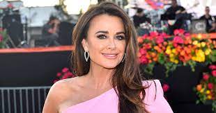 Kyle richards is back home and healing following her hospitalization sunday after she walked into a beehive in her yard. Oz Vefxl4b35 M