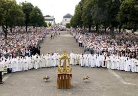 It is the third most popular pilgrimage sit. Grand Pardon De Sainte Anne D Auray Ste Anne D Auray