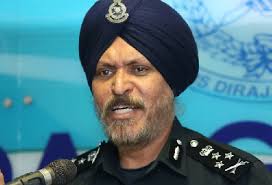 Check spelling or type a new query. Pdrm Lakukan Operasi Pencarian Lagi Di Kediaman Mewah Najib