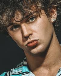 Center Stage Photography added...