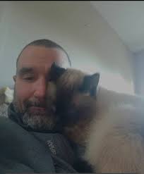 I'm such a.luvky cat mommy pebbles and Nu Nus say hello