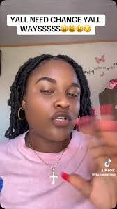 Lorna Carlson's Instagram, Twitter & Facebook