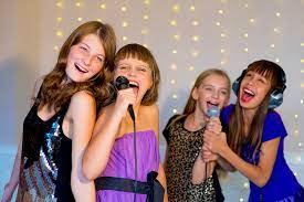 Kidz bop kids kidz bop is a brand of compilation albums featuring kids performing current pop hits. 20 Best Kidz Bop Songs To Add To Your Playlist