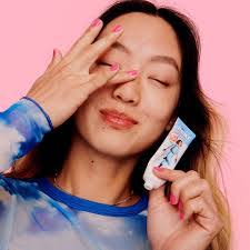 Casey Mcneish's Instagram, Twitter & Facebook