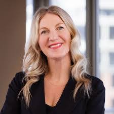 Taryn Moore's Instagram, Twitter & Facebook