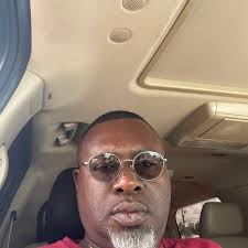 Start the new month with a new background 📲featuring Can't Guard Mike 😤