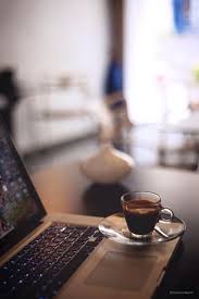 A Tout Moment A Portee De Main Cafe Et Livres Pause Cafe Cafe Noir