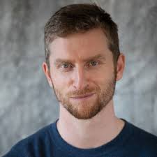 Proud to share that I've been promoted to Lead Software Engineer at Stitch  Fix! When I first joined this company as an entry-level engineer, the leads  seemed so far away. I'm proud