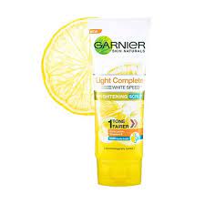 Cleanse the day away with a garnier face wash tailored to your skin's needs. Jual Sabun Muka Garnier Light Complete Scrub Facial Foam 50 Ml Di Lapak Fenstore Bukalapak