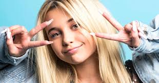 Alabama luella barker height, net worth, age, who, facts, biography, wiki alabama luella barker is one of the most acclaimed reality stars and online media characters in the american media industry. Alabama Barker Age Birthday Height Net Worth Family Salary