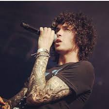 Barbara was born and raised in budapest and did her education from szinyei merse pal high school, budapest. Who Is Barbara Palvin Dating Barbara Palvin Boyfriend Husband