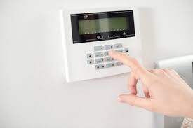 Die eigenen vier wände mit alarmanlagen für haus und wohnung sicherer machen. Alarmanlage Im Haus Installieren Hausinfo