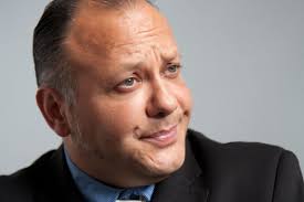 Damu cellatársa kitálal: "Roland, te is tudod, hogy a könyvedben hazudsz"