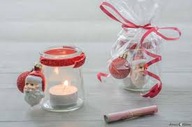 All diese originell verpackten geldgeschenke bleiben garantiert lange in erinnerung und sorgen für gute stimmung während schreiben sie auf jeden zettel glückwünsche oder schöne erinnerungen und erlebnisse. Geldgeschenke Weihnachtlich Verpacken Im Teelichtglas Schnin S Kitchen