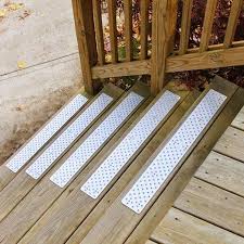 How to fix slippery stairs. Design Amp Materials Problem What Are The Different Ways To Make Outdoor Stairs Non Slippery Core77