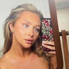 Looking for an acoustic female singer for the 31st March 2hrs for a baby  shower🤍