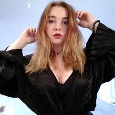 He married a woman whom detective jack pembleton claimed to have loved, earning the detective's ire. Lena Grabowski Lena Grabowski Photos And Outfits On 21 Buttons