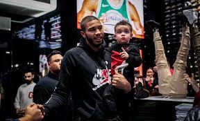 Jayson tatum sounded upset with the way he has been officiated. Celtics Jayson Tatum Patriots Julian Edelman To Succeed Tom Brady As Best Buddies Co Chairs Closeup360
