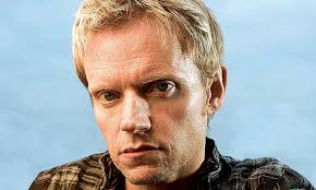 Marc Warren: 'I love snooker, I compered the World Doubles and introduced  Alex Higgins'