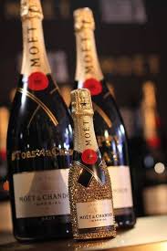 We have carefully handpicked all our favourite champagne christmas gifts for christmas 2014. 40 Greatest Things You Can Do With A Bottle Of Champagne