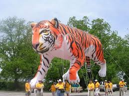 Tiger Parade Balloon 45 Tiger Parade Balloon Balloons Big Balloons Macy S Thanksgiving Day Parade