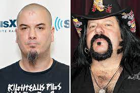 Often celebrated as one of the most influential heavy metal groups of all time, pantera pioneered a unique style. Watch Phil Anselmo Dedicate Pantera Cover To Vinnie Paul