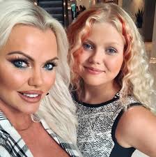 Takk @victoria.bergmann mín fyrir yndislegan afmælisdag og allt dekrið sem  þú planaðir fyrir mömmu gömlu 🥰😘❤️ Þú ert algjör snillingur!