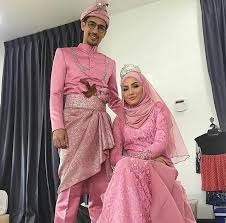 Novel cinta surprise me bercerita seputar pengorbanan sebuah kekerabatan pernikahan antara sylvie dan dan. Adaptasi Novel One Day You Ll Be Mine Cinta Hati Batu