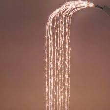 Tuttavia, crediamo anche nell'importanza della luce stessa. Cascata Mini Led Luce Bianco Caldo Effetto Corsa H180 Cm Luminariaitalia