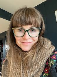 Etta Key's Instagram, Twitter & Facebook