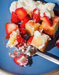 Poundcake And Strawberries Recipe Recipe Strawberry Recipes Strawberry Recipes