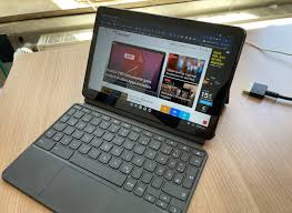 Microsoft arbeitet an windows 10x, hat aber dabei probleme, das system wie geplant an den start zu kriegen. Chromebooks So Lange Gibt Es Systemupdates Fur Chrome Os Tutonaut De