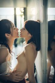 情色小说论坛-【色图】两个年轻漂亮小闺蜜偷偷翻云覆雨的违规行为- 辰辰& 妍妍