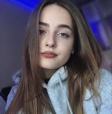 So I read The Great Alone and The Nightingale and thought 2 KH books were  enough for a year (You know why 💁🏽‍♀️). Then I discovered myself in this  group and saw