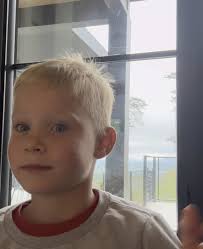 Amy Calvert (@amycalvert15)